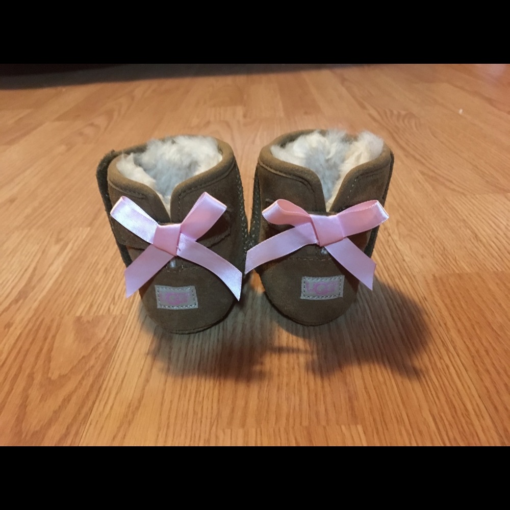 Baby Girl Ugg Boots- Like New- Size 4/5- Tan Suede